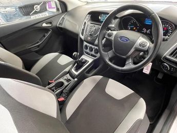 FORD FOCUS 1.6 Zetec Hatchback 5dr Petrol Manual Euro 5 (105 ps)