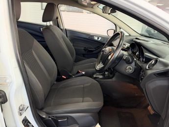 FORD FIESTA 1.6 Zetec Hatchback 5dr Petrol Powershift Euro 6 (105 ps)