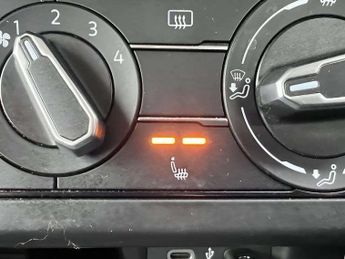 VOLKSWAGEN TAIGO 1.0 TSI Life SUV 5dr Petrol DSG Euro 6 (s/s) (110 ps)