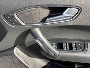AUDI A1 NON UK MODEL DSG 1.4 PETROL