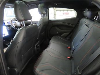 FORD MUSTANG MACH-E Standard Range 70kWh SUV 5dr Electric Automatic AWD (269 ps)