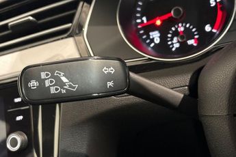 VOLKSWAGEN PASSAT 2.0 TDI EVO SE Nav Estate 5dr Diesel DSG Euro 6 (s/s) (150 ps) F