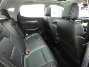 MG MG ZS 44.5kWh Exclusive SUV 5dr Electric Auto (143 ps)