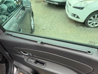 RENAULT SCENIC 1.5 dCi Dynamique TomTom MPV 5dr Diesel EDC Euro 5 (110 ps)