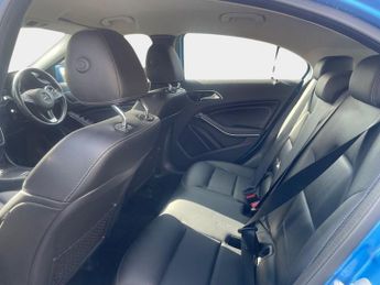 MERCEDES-BENZ A CLASS 1.5 A180d SE (Executive) Hatchback 5dr Diesel 7G-DCT Euro 6 (s/s