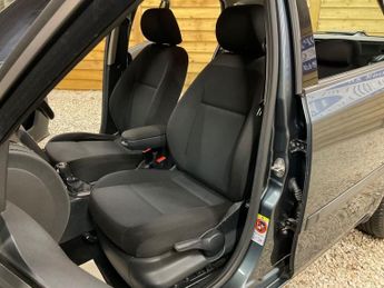 SKODA FABIA 1.2 TSI Elegance Estate 5dr Petrol DSG Euro 5 (105 ps)