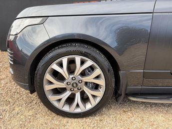 LAND ROVER RANGE ROVER 2.0 P400e 12.4kWh GPF Vogue SE SUV 5dr Petrol Plug-in Hybrid Aut