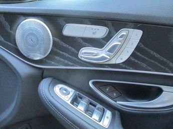 MERCEDES-BENZ C CLASS 2.1 C220d AMG Line (Premium Plus) Saloon 4dr Diesel G-Tronic+ Eu