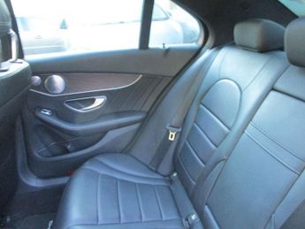 MERCEDES-BENZ C CLASS 2.1 C220d AMG Line (Premium Plus) Saloon 4dr Diesel G-Tronic+ Eu