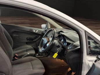 FORD FIESTA 1.0T EcoBoost Zetec Hatchback 3dr Petrol Manual Euro 5 (s/s) (10