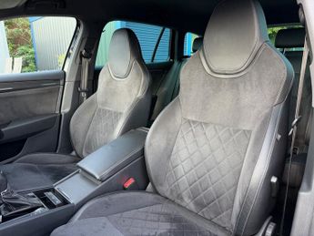 SKODA SUPERB 2.0 TDI SportLine Estate 5dr Diesel DSG Euro 6 (s/s) (190 ps)
