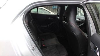 MERCEDES-BENZ GLA 1.6 GLA200 AMG Line Edition SUV 5dr Petrol 7G-DCT Euro 6 (s/s) (