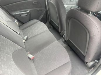 KIA RIO 1.4 Hatchback 5dr Petrol Manual (139 g/km, 95 bhp)