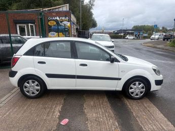 KIA RIO 1.4 Hatchback 5dr Petrol Manual (139 g/km, 95 bhp)