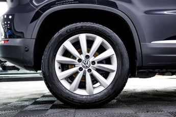 VOLKSWAGEN TIGUAN 2.0 TDI BlueMotion Tech Match SUV 5dr Diesel DSG 4WD Euro 5 (s/s