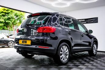 VOLKSWAGEN TIGUAN 2.0 TDI BlueMotion Tech Match SUV 5dr Diesel DSG 4WD Euro 5 (s/s