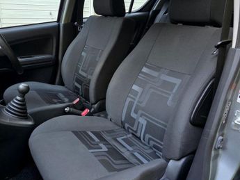 SUZUKI SPLASH 1.0 12V SZ3 MPV 5dr Petrol Manual Euro 5 (68 ps)