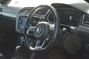 VOLKSWAGEN TIGUAN 2.0 TSI R-Line Tech SUV 5dr Petrol DSG 4Motion Euro 6 (s/s) (230