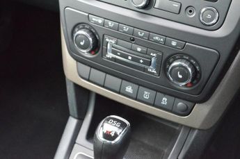 SKODA YETI 2.0 TDI Elegance Outdoor 5dr Diesel DSG 4WD Euro 5 (170 ps)