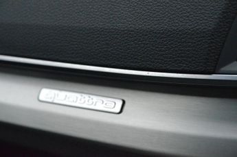 AUDI Q5 2.0 TDI 40 S line SUV 5dr Diesel S Tronic quattro Euro 6 (s/s) (