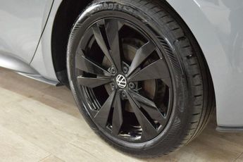 VOLKSWAGEN ID.3 Pro Performance 58kWh Life Hatchback 5dr Electric Auto (204 ps)