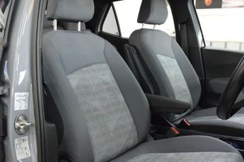 VOLKSWAGEN ID.3 Pro Performance 58kWh Life Hatchback 5dr Electric Auto (204 ps)