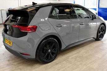VOLKSWAGEN ID.3 Pro Performance 58kWh Life Hatchback 5dr Electric Auto (204 ps)