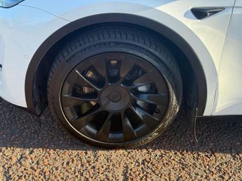TESLA MODEL Y (Dual Motor) Long Range SUV 5dr Electric Auto 4WDE (384 bhp)