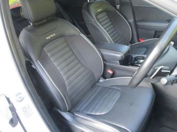 KIA SPORTAGE 1.6 T-GDi 13.8kWh GT-Line S SUV 5dr Petrol Plug-in Hybrid Auto A