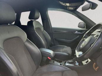 AUDI Q3 1.4 TFSI CoD Black Edition SUV 5dr Petrol S Tronic Euro 6 (s/s) 
