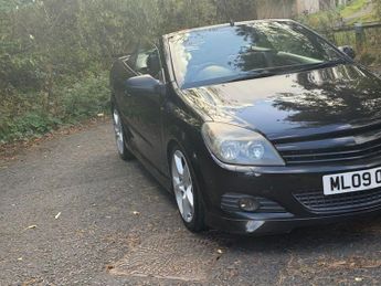 VAUXHALL ASTRA 1.9 TD Exclusiv Exterior Pack Twin Top 2dr Diesel Manual (159 g/