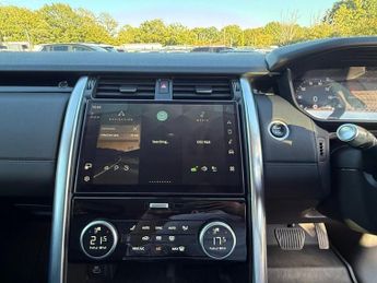 LAND ROVER DISCOVERY 3.0 D300 MHEV SE SUV 5dr Diesel Auto 4WD Euro 6 (s/s) (300 ps)
