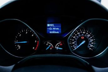 FORD FOCUS 2.0 TDCi Zetec S Hatchback 5dr Diesel Powershift Euro 5 (163 ps)