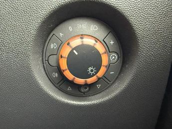 VAUXHALL CORSA 1.4i 16v Design Hatchback 5dr Petrol Automatic (a/c) (158 g/km, 