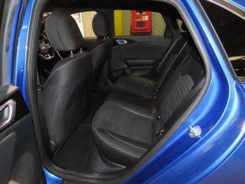KIA CEED 1.5 T-GDi GT-Line Hatchback 5dr Petrol Manual Euro 6 (s/s) (158 