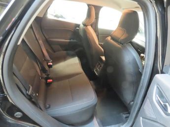 RENAULT CAPTUR 1.5 Blue dCi Iconic SUV 5dr Diesel Manual Euro 6 (s/s) (95 ps)