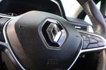 RENAULT CAPTUR 1.5 Blue dCi Iconic SUV 5dr Diesel Manual Euro 6 (s/s) (95 ps)