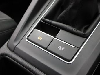 VOLKSWAGEN GOLF 1.5 TSI Style Hatchback 5dr Petrol Manual Euro 6 (s/s) (150 ps)