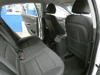 HYUNDAI IONIQ 1.6 h-GDi SE Hatchback 5dr Petrol Hybrid DCT Euro 6 (s/s) (141 p