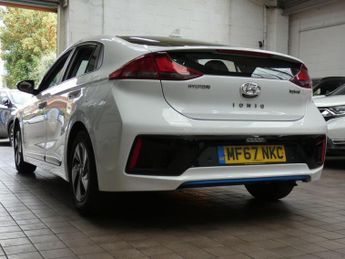 HYUNDAI IONIQ 1.6 h-GDi SE Hatchback 5dr Petrol Hybrid DCT Euro 6 (s/s) (141 p