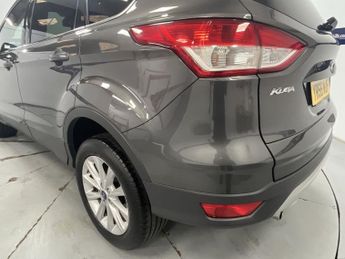FORD KUGA 2.0 TDCi Titanium SUV 5dr Diesel Manual 2WD Euro 6 (s/s) (150 ps