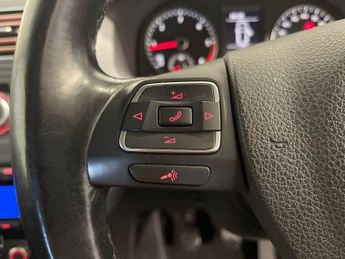 VOLKSWAGEN TOURAN 1.6 TDI SE MPV 5dr Diesel Manual Euro 5 (105 ps)