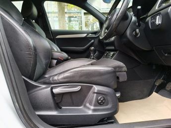 AUDI Q3 2.0 TDI S line SUV 5dr Diesel Manual Euro 6 (s/s) (150 ps)
