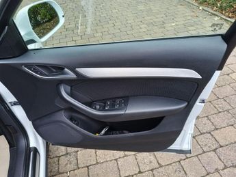 AUDI Q3 2.0 TDI S line SUV 5dr Diesel Manual Euro 6 (s/s) (150 ps)
