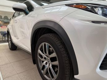 LEXUS NX 2.5 300h GPF SUV 5dr Petrol Hybrid E-CVT 4WD Euro 6 (s/s) (197 p