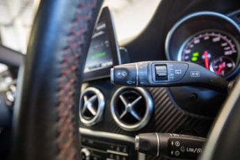 MERCEDES-BENZ A CLASS 2.1 A200d AMG Line (Premium Plus) Hatchback 5dr Diesel 7G-DCT Eu