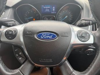 FORD FOCUS 1.0T EcoBoost Titanium Navigator Hatchback 5dr Petrol Manual Eur