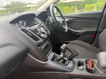 FORD FOCUS 1.0T EcoBoost Titanium Navigator Hatchback 5dr Petrol Manual Eur