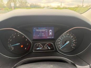 FORD FOCUS 1.0T EcoBoost Titanium Navigator Hatchback 5dr Petrol Manual Eur
