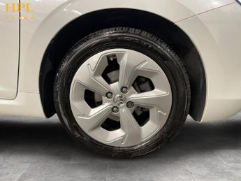 SUZUKI SWIFT 1.2 MHEV Motion Hatchback 5dr Petrol Hybrid CVT Euro 6 (s/s) (82